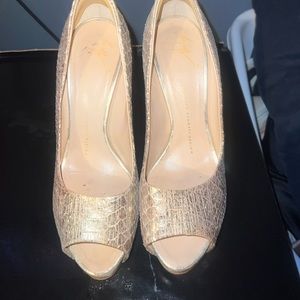 Giuseppe sexy heels gold metallic EUC